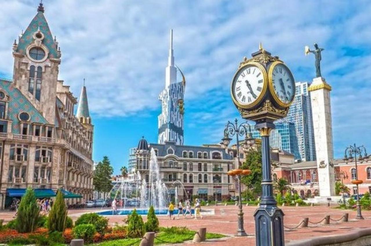Апарт отель Orbi City Sea View - Special Category Батуми Экстерьер фото