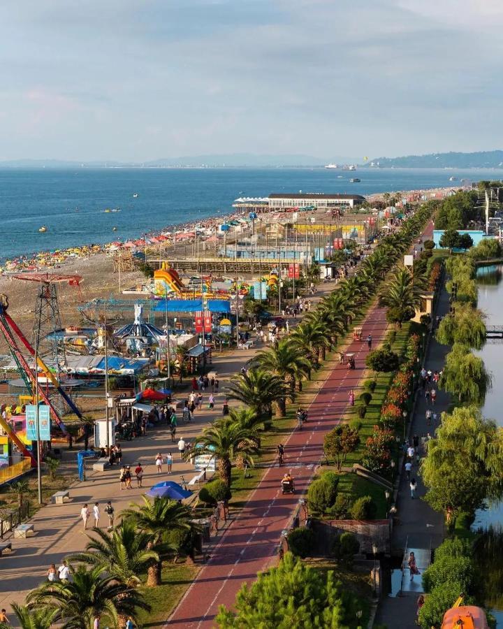 Апарт отель Orbi City Sea View - Special Category Батуми Экстерьер фото