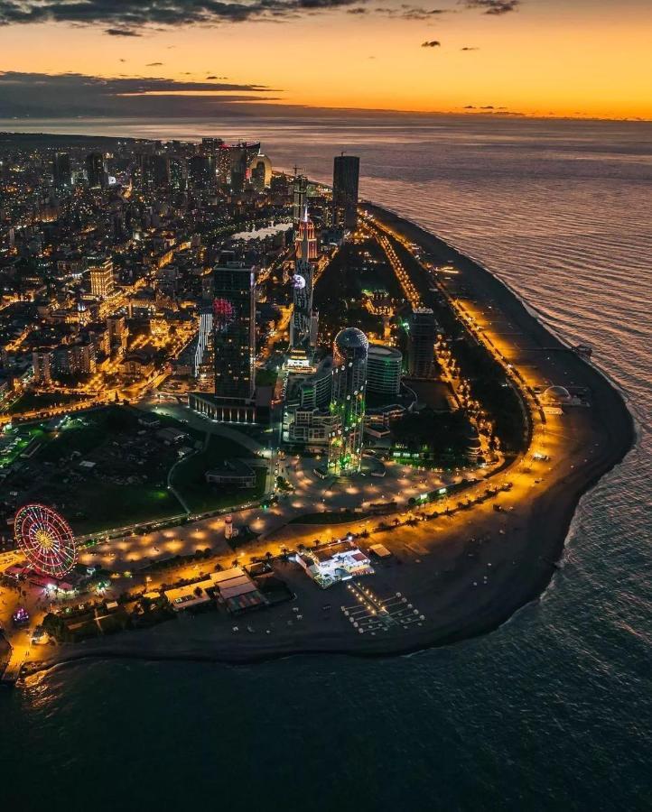 Апарт отель Orbi City Sea View - Special Category Батуми Экстерьер фото