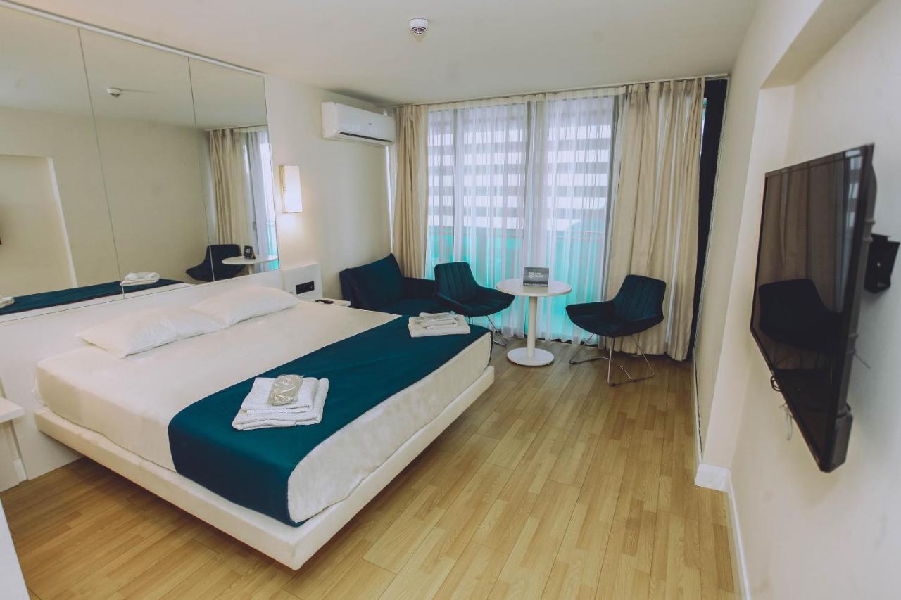 Апарт отель Orbi City Sea View - Special Category Батуми Экстерьер фото